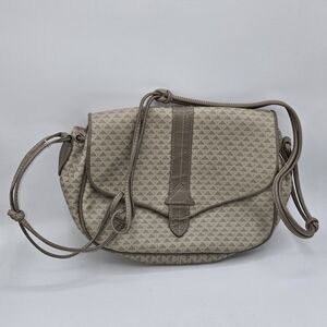 Vintage‎ Liz Claiborne Taupe Signature Pyramid Triangle Crescent Shape Crossbody
